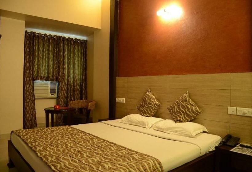 Cameră Executivă, Pushpak