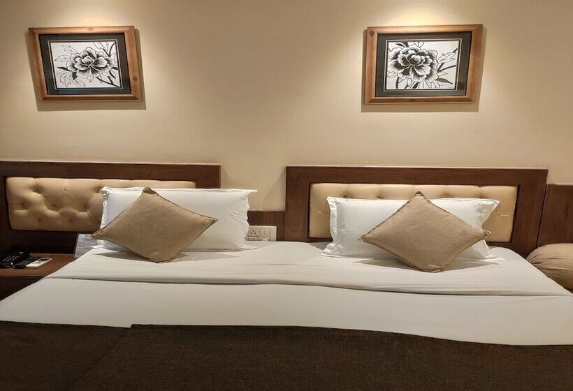 Cameră Executivă, Pushpak