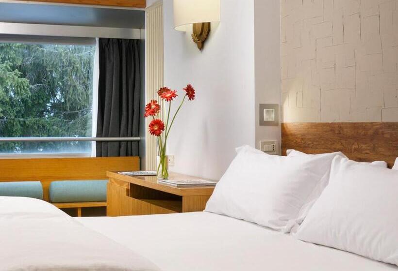 חדר סטנדרט לארבעה, Th Marilleva