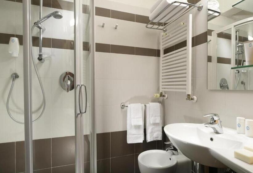 חדר סטנדרט יחיד, Th Marilleva