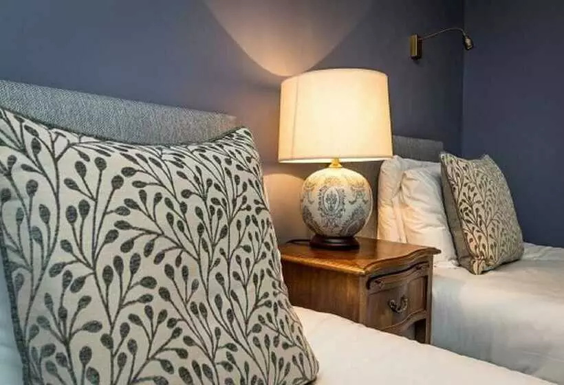 Chambre Standard, The Bridge