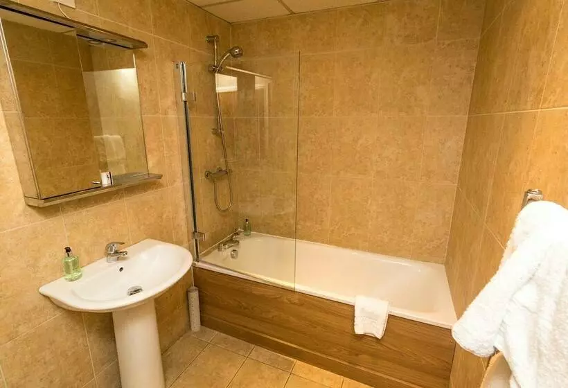 Chambre Standard, The Bridge