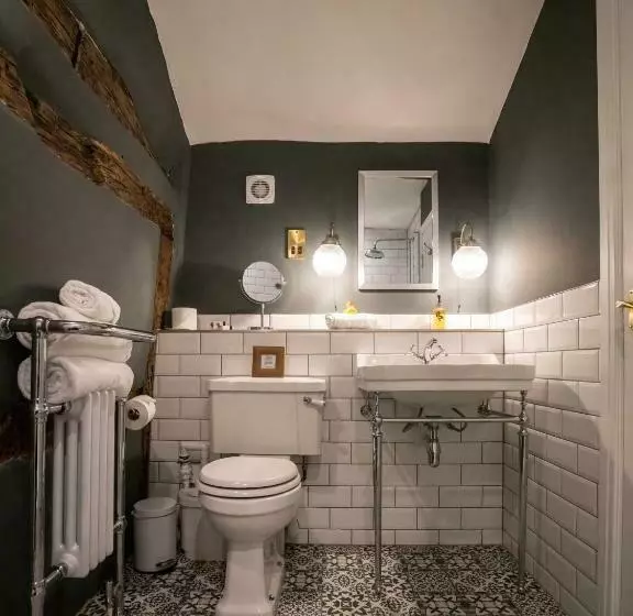 Chambre Executive Lit King Size, The Bridge