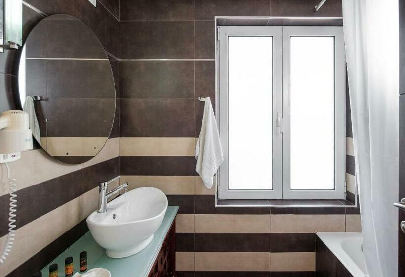 اتاق استاندارد با بالکن, Lito Beach