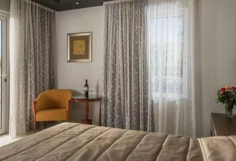 اتاق استاندارد با بالکن, Lito Beach