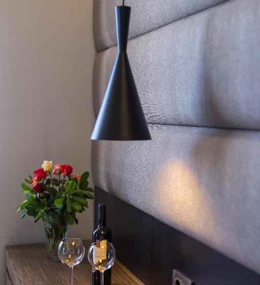 سوییت جونیور با چشمانداز دریا, Lito Beach