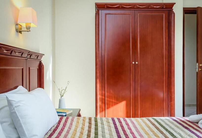 Апартаменты 2 Спальни, Lito Beach