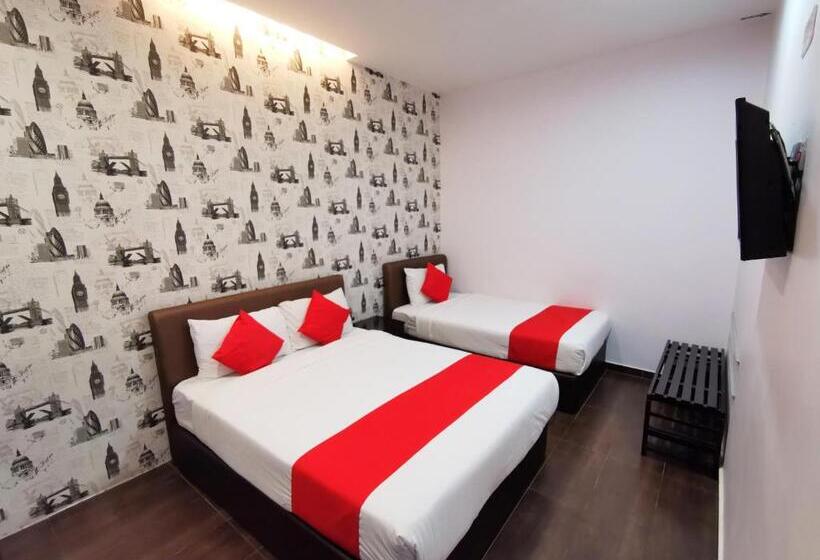 غرفة قياسية ثلاثية, Palazzo Hotel Kulai