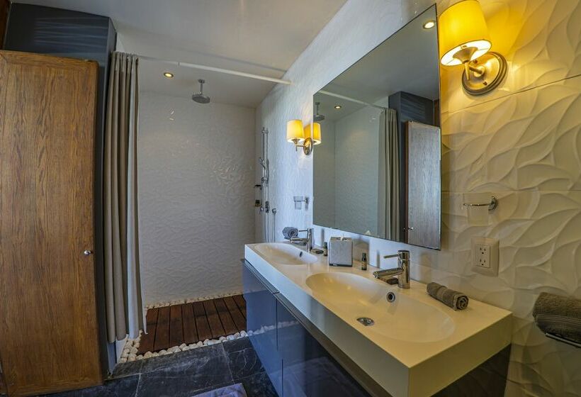 プレミアムスタジオ, Suites At Sapphire Ocean Club