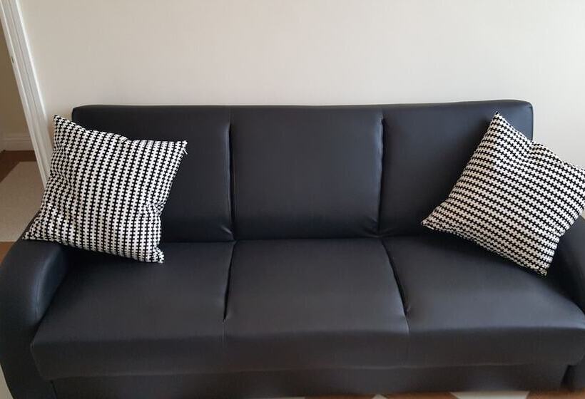 带3个卧室的公寓, The Apartment Company