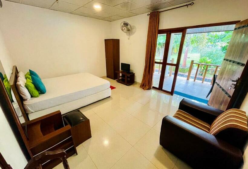 Номер Deluxe Вид на Бассейн, Tishan Holiday Resort