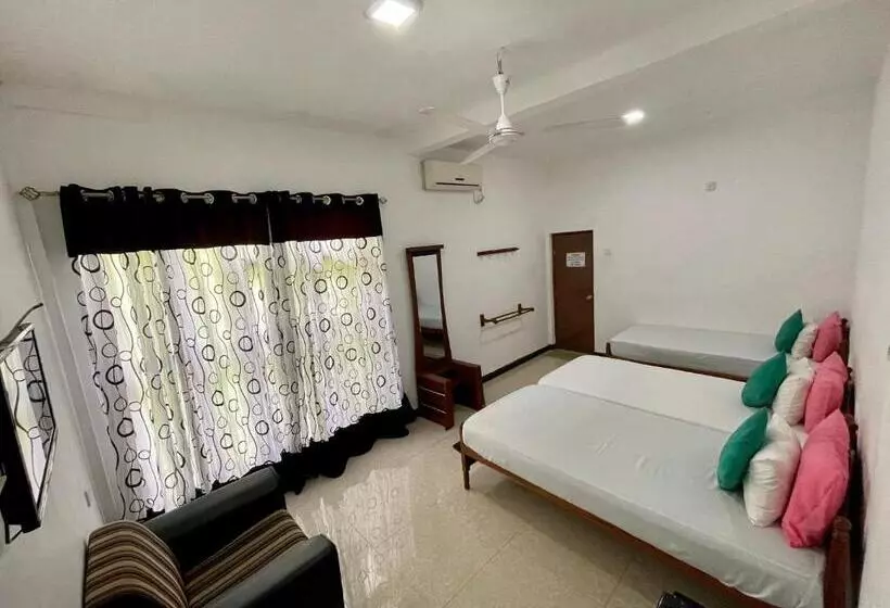 エコノミートリプルルーム, Tishan Holiday Resort