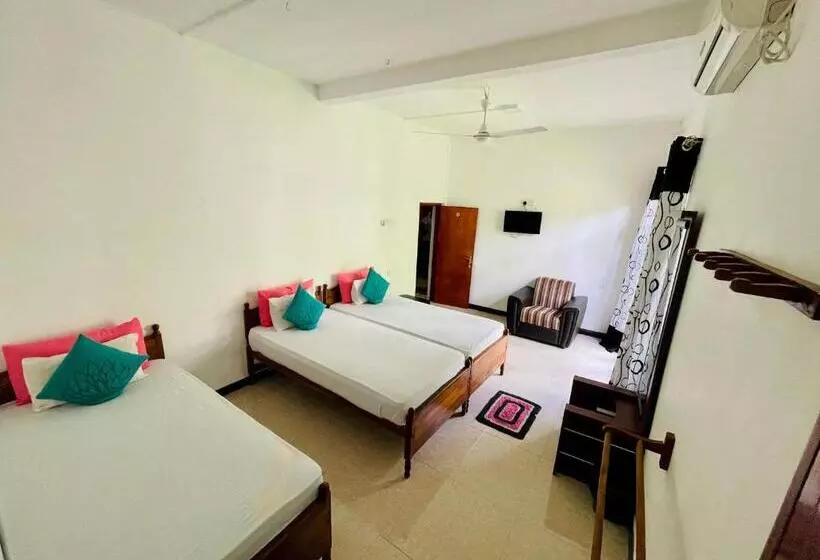 エコノミートリプルルーム, Tishan Holiday Resort