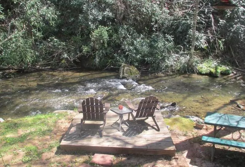 デラックスルーム, Buffalo Creek Bed & Breakfast