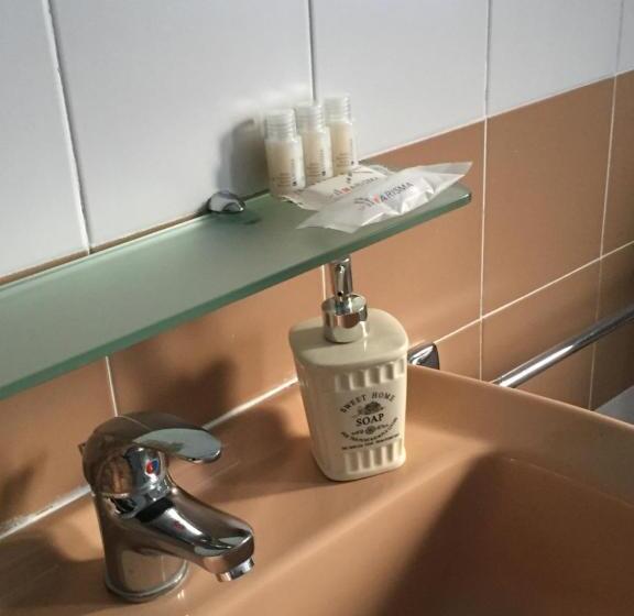 شقة غرفتين, Alba