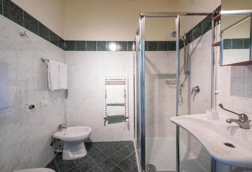 اتاق استاندارد سه تخته با چشم‌انداز, B&b Soggiorno Battistero