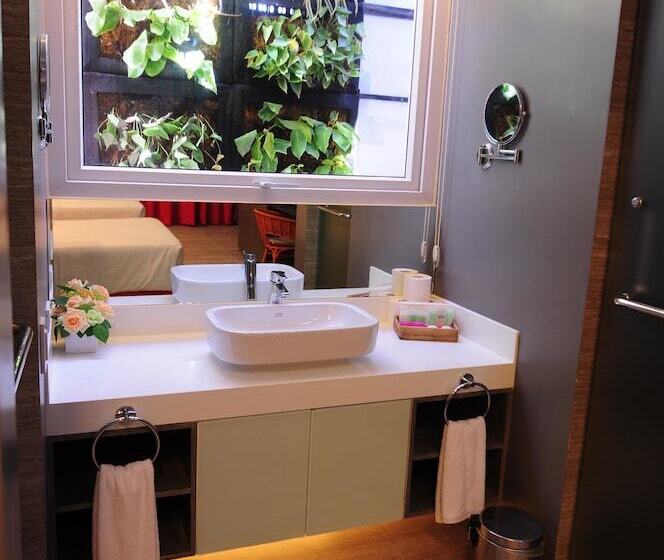 Quarto Deluxe, Boracay Uptown