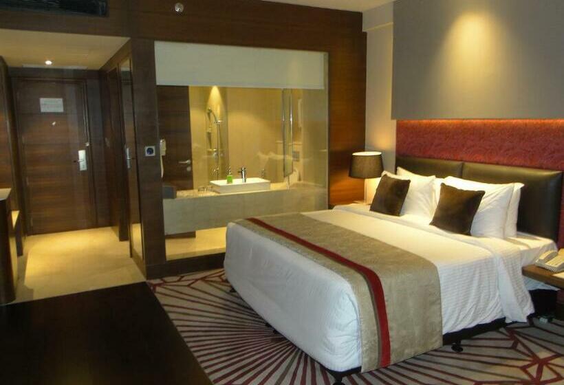 Номер Deluxe, Grand Mercure Agra