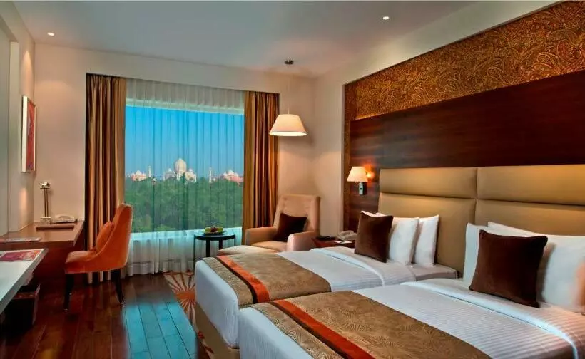 プレミアムルーム, Grand Mercure Agra