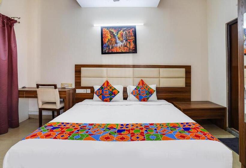 סוויטה, Fabhotel Astra Electronic City