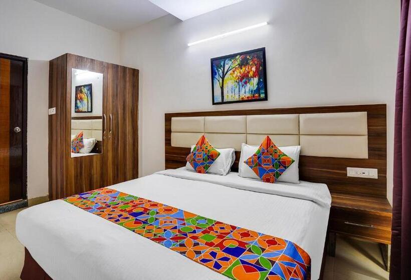 Номер Deluxe, Fabhotel Astra Electronic City