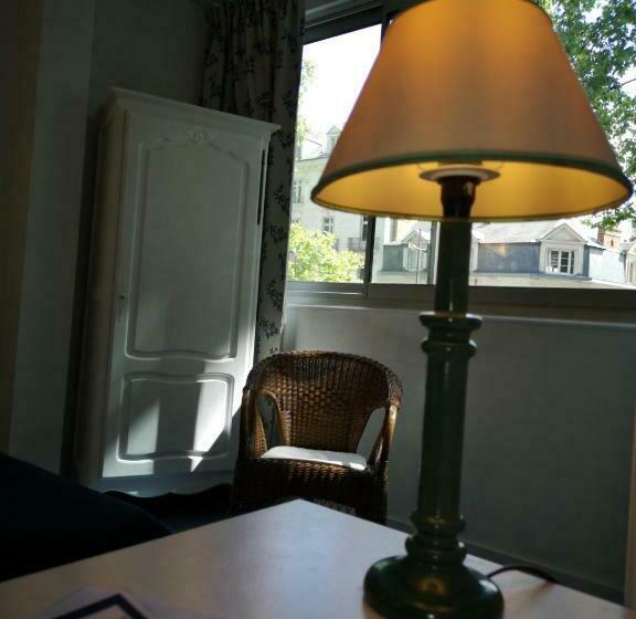 标准间, Trianon Tours