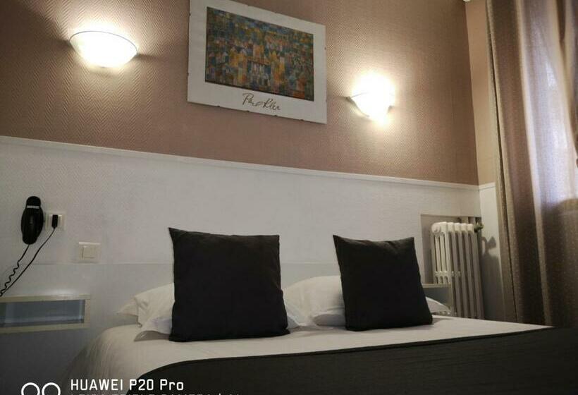 标准间, Trianon Tours