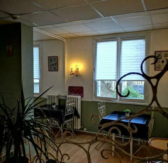 标准间, Trianon Tours