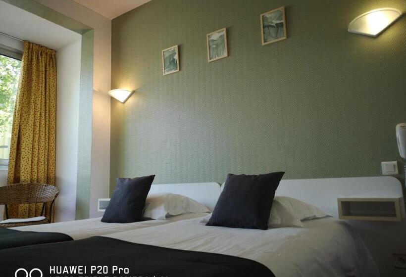 标准间, Trianon Tours