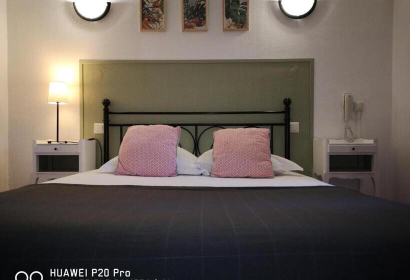 家庭间, Trianon Tours