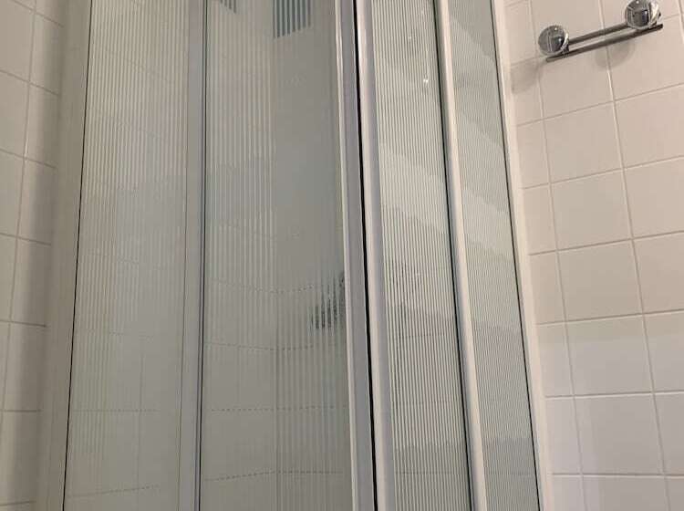 家庭间, Trianon Tours