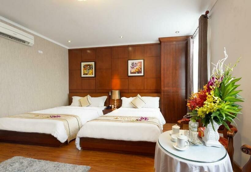 اتاق خانوادگی, Iris