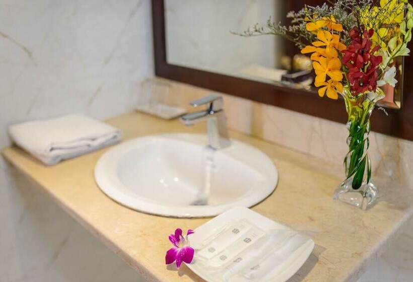 اتاق سوپریور, Iris