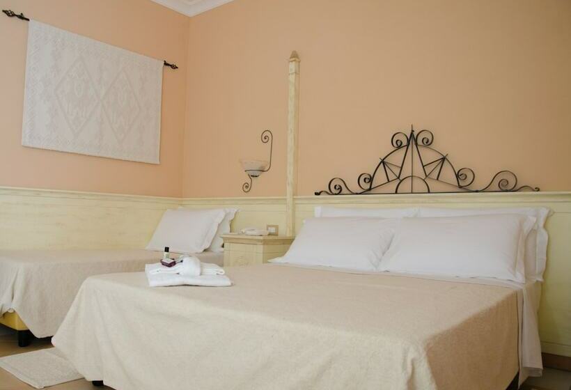 اتاق کلاسیک سه تخته, La Rosa Dei Venti By Lvg Hotel Collection