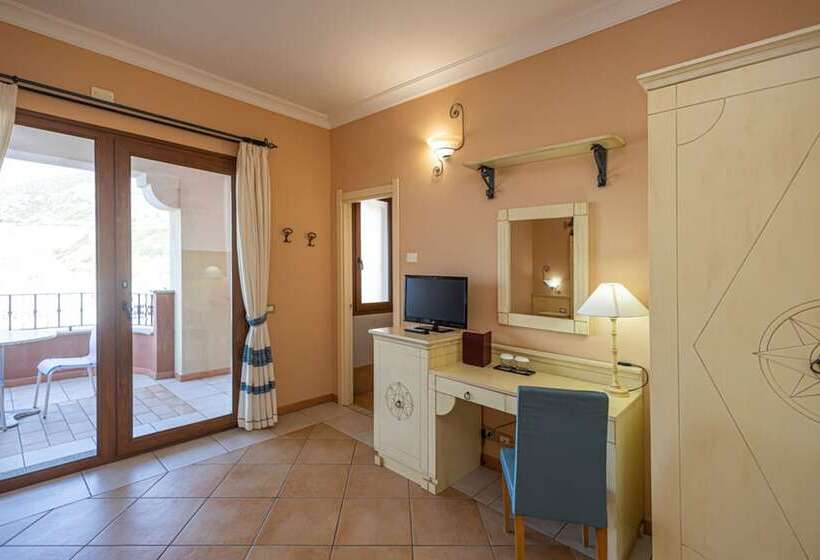 اتاق سه نفره دلوکس با چشم‌انداز دریا, La Rosa Dei Venti By Lvg Hotel Collection