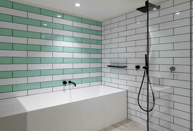 سوییت, Qt Bondi