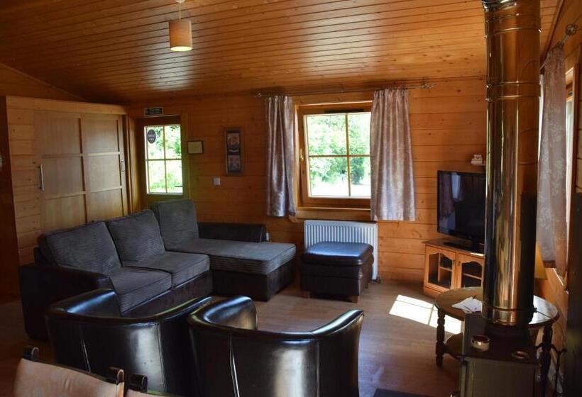 Апартаменты 3 Спальни, Saplinbrae Hotel And Lodges