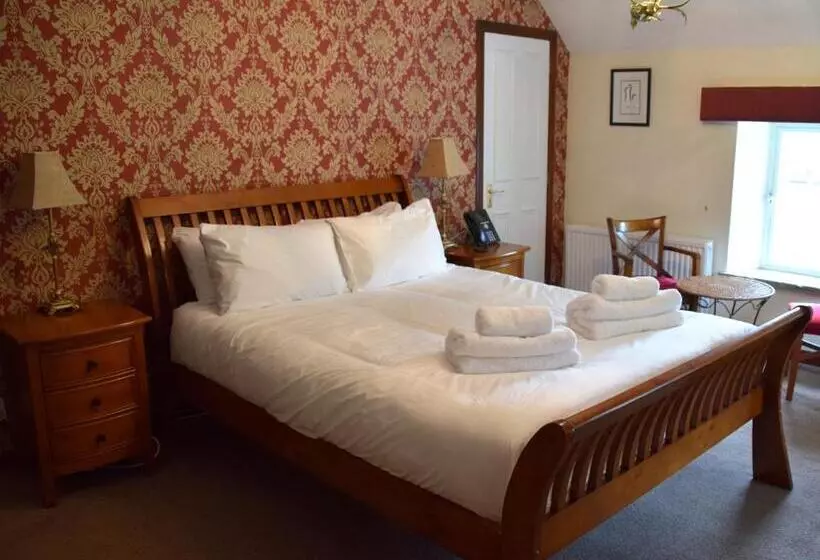 キングサイズベッドのスタンダードルーム, Saplinbrae Hotel And Lodges