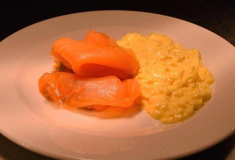 חדר סופריור עם מיטת קינג, Saplinbrae Hotel And Lodges