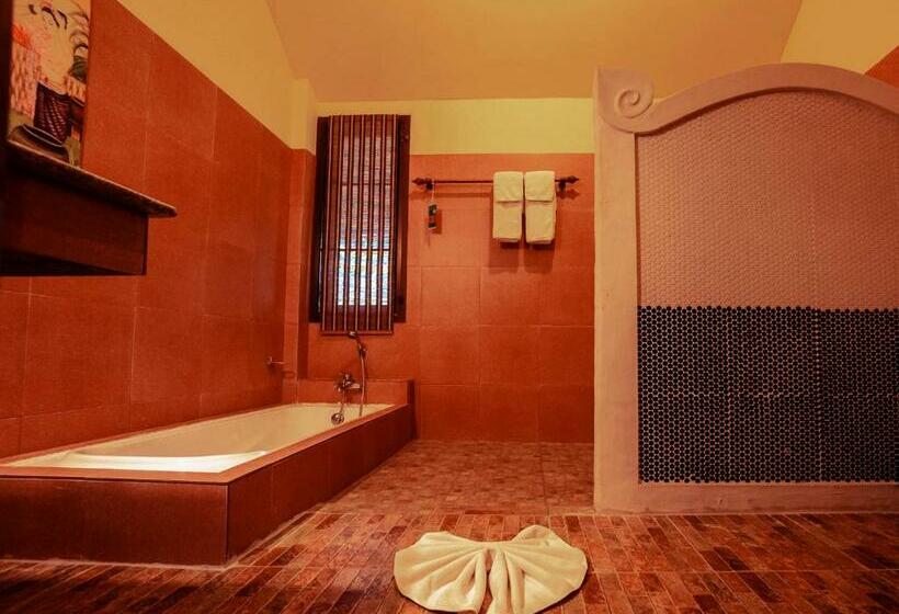 سوییت خانوادگی, Sasidara Resort Nan