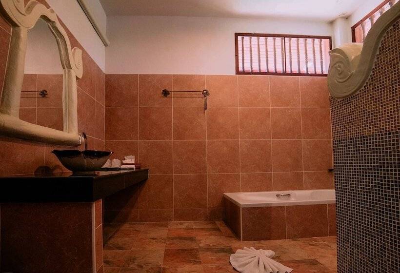 家庭套房, Sasidara Resort Nan