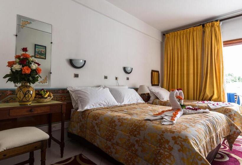 高级大房间, Sindibad