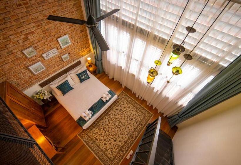 חדר משפחתי, Sweet Cili