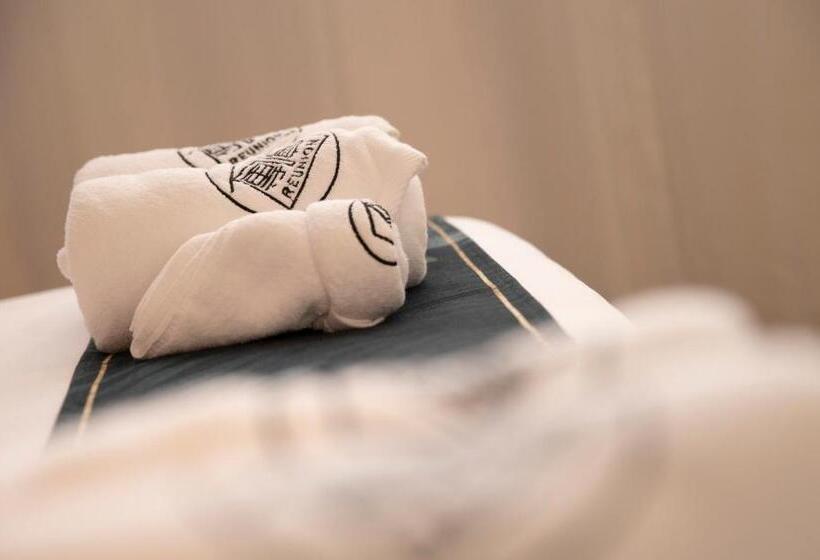 חדר משפחתי, Sweet Cili