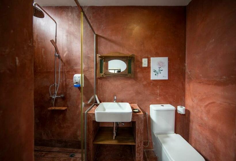 חדר סטנדרט, Sweet Cili