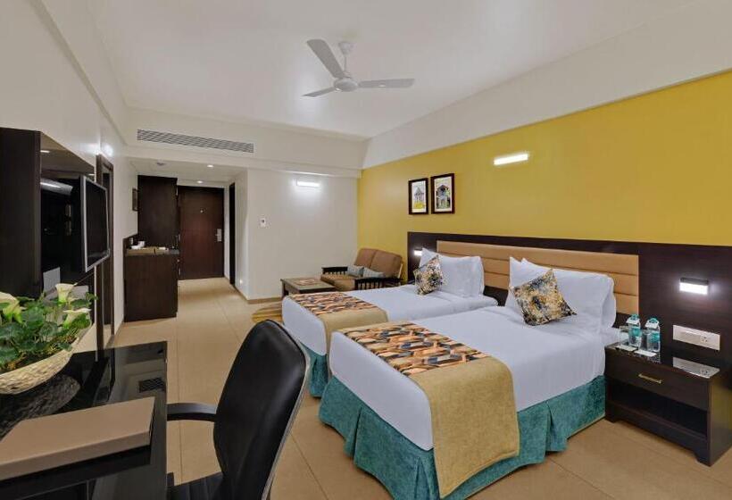 غرفة سوبيريور سرير كينج, The Fern Kesarval Hotel & Spa, Verna Plateau   Goa