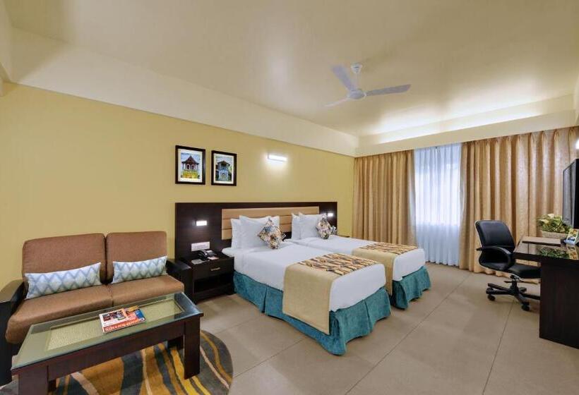 غرفة سوبيريور سرير كينج, The Fern Kesarval Hotel & Spa, Verna Plateau   Goa