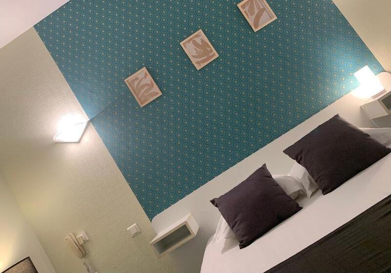 标准间, Trianon Tours