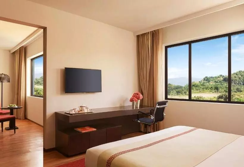 デラックススイート, Vivanta Guwahati