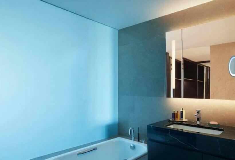 اتاق سوپریور با چشمانداز شهر, Vivanta Guwahati